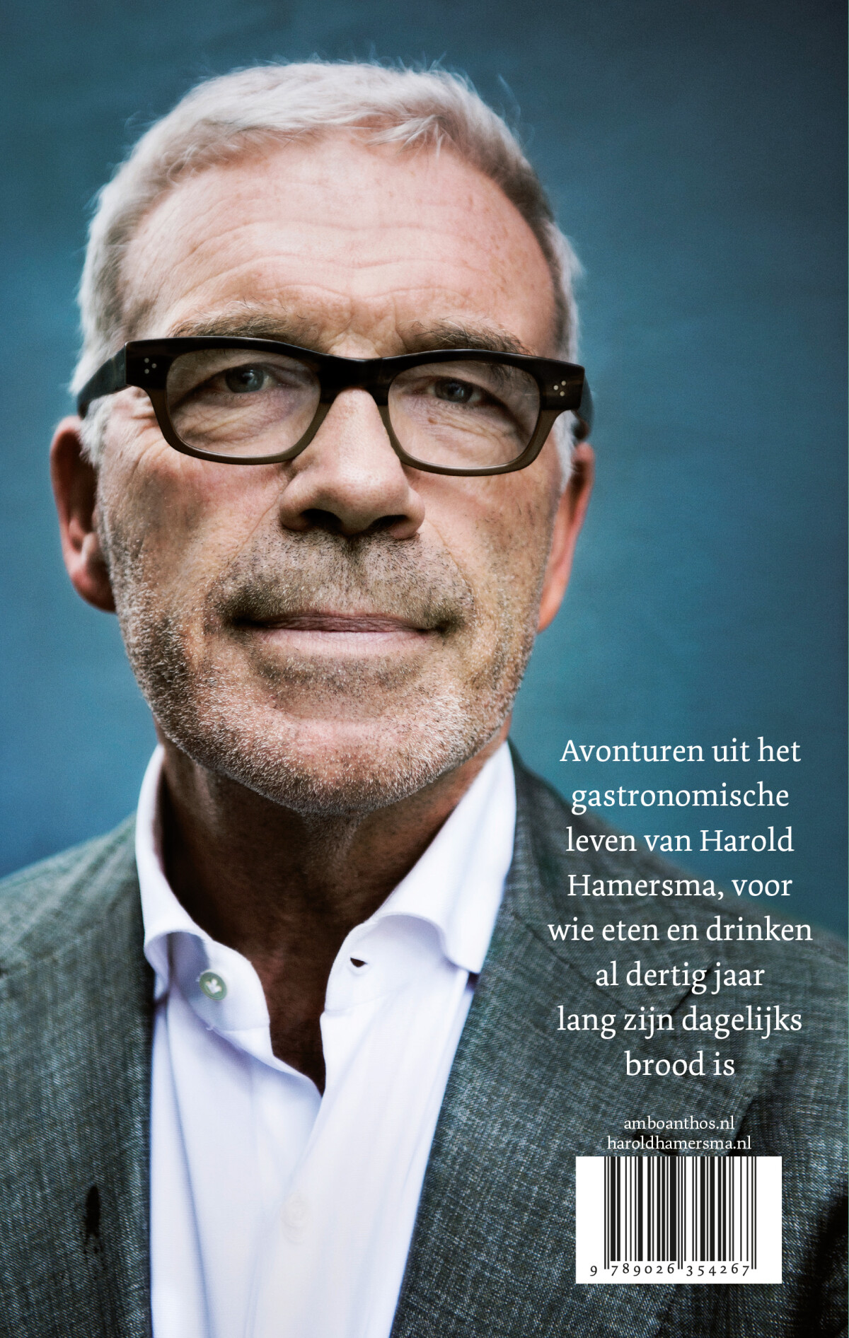 De vrouw die water liet aanbranden achterkant