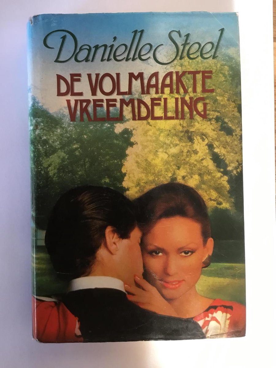 boekenbalie_9789024507887_cover De volmaakte vreemdeling