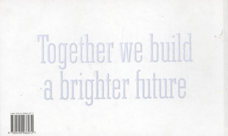 Together we build a brighter future achterkant