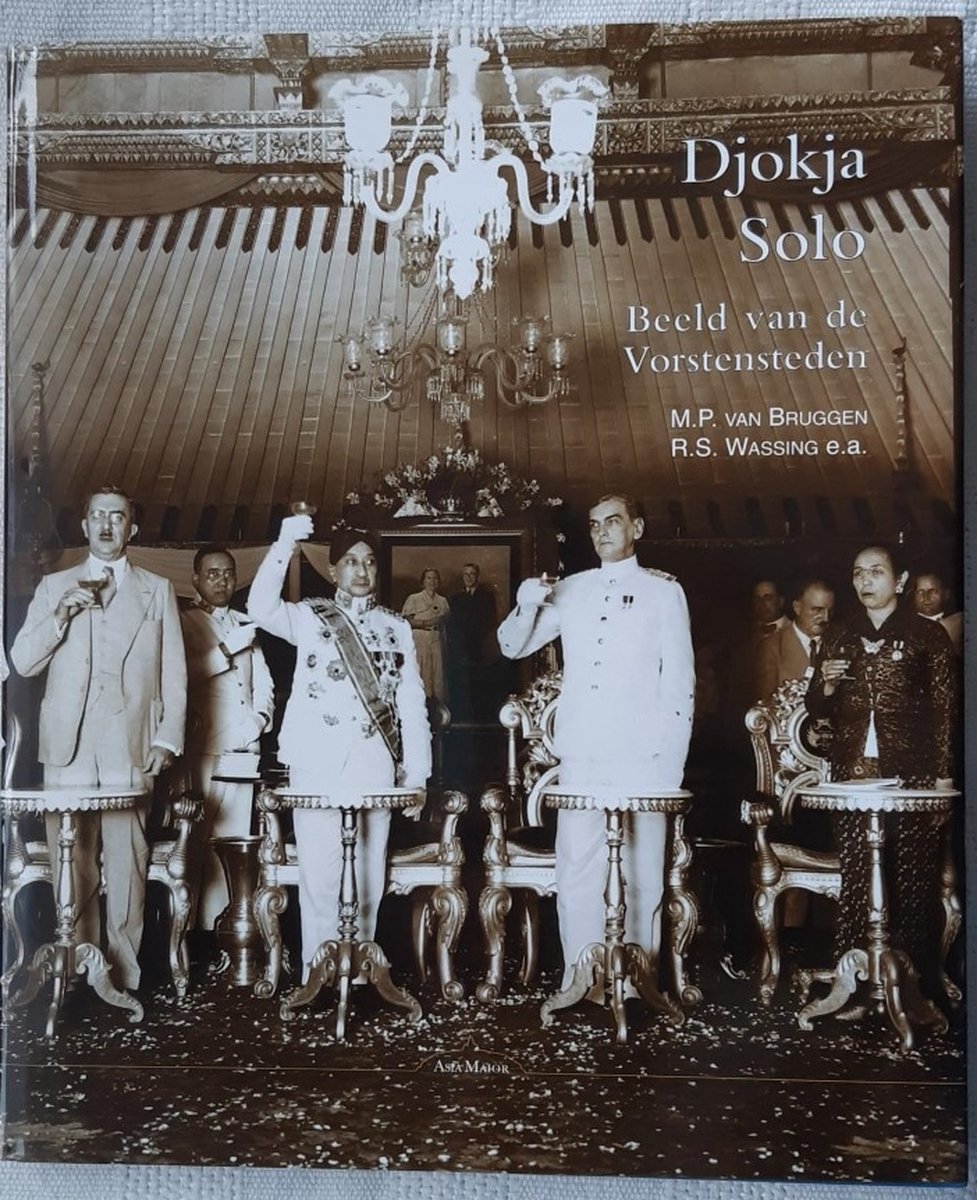 boekenbalie_9789074861137_cover Djokja / Solo