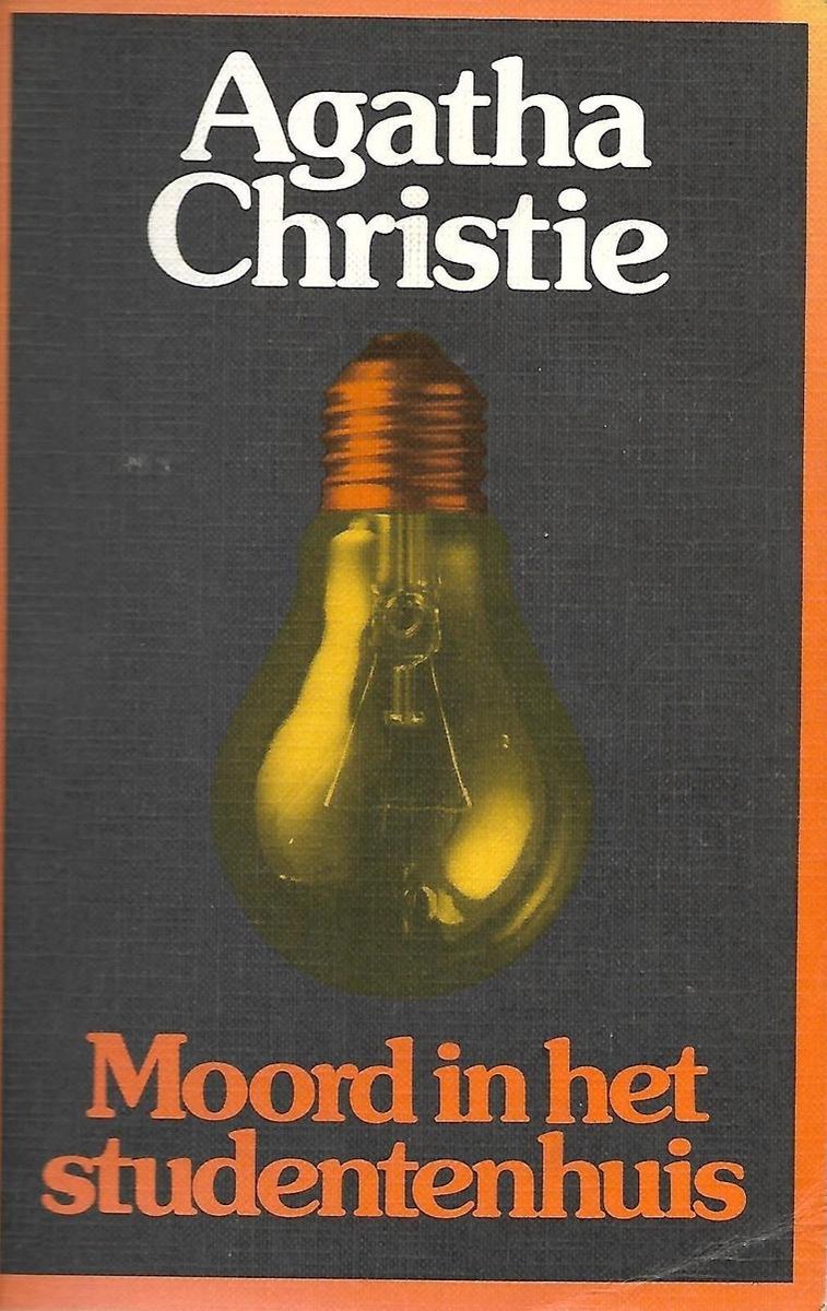 Agatha Christie Moord In Het Studentenhuis / Poirot