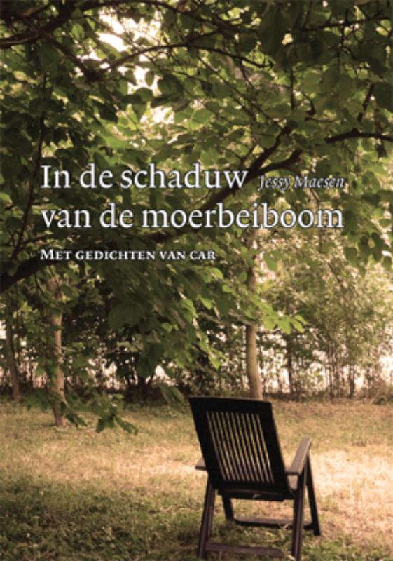 In de schaduw van de moerbeiboom