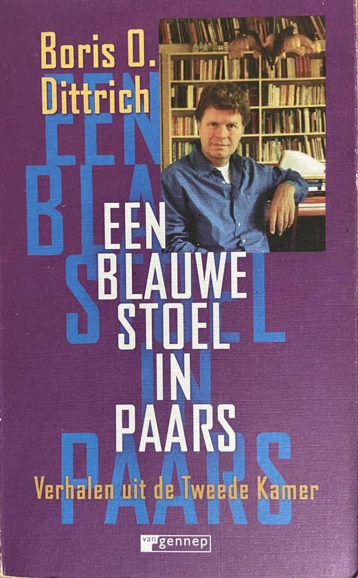 Blauwe stoel in Paars