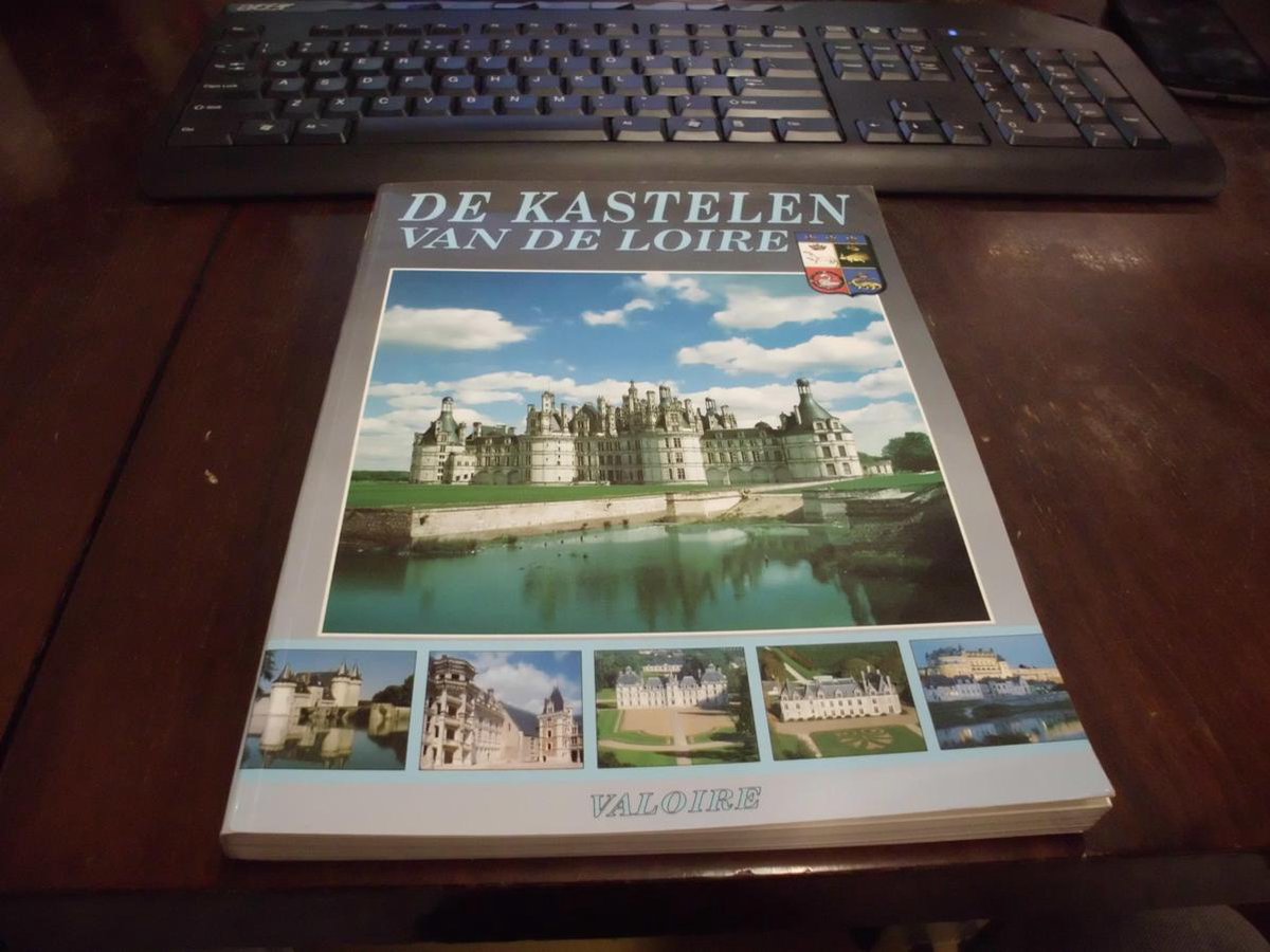 boekenbalie_3050810007888_cover De kastelen van de Loire