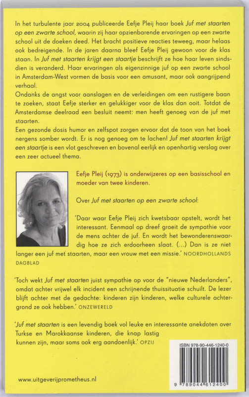 Juf met staarten krijgt een staartje Juf met staarten krijgt een staartje achterkant