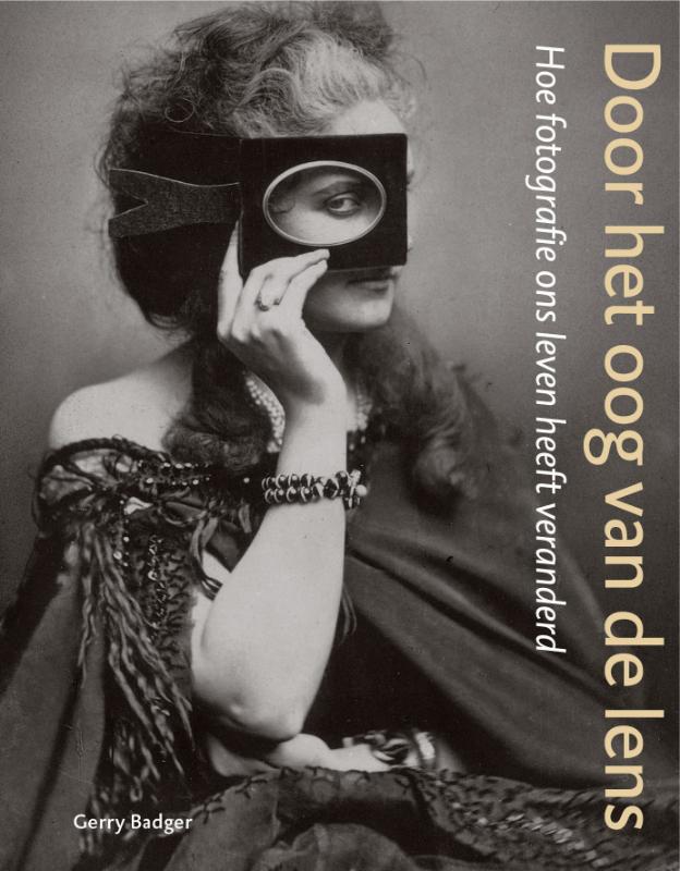 G. Badger Door Het Oog Van De Lens thumbnail