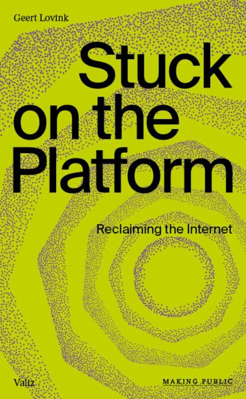 Stuck on the platform / Making public