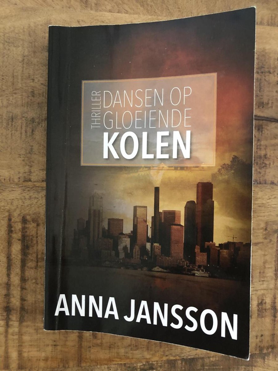 boekenbalie_8713545013603_cover Dansen op gloeiende kolen