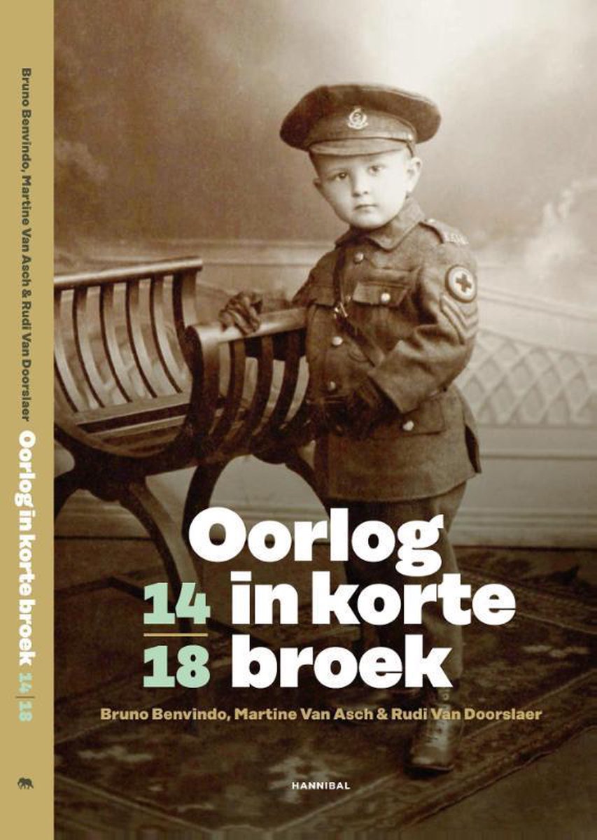 Martine Van Asch Oorlog In Korte Broek thumbnail