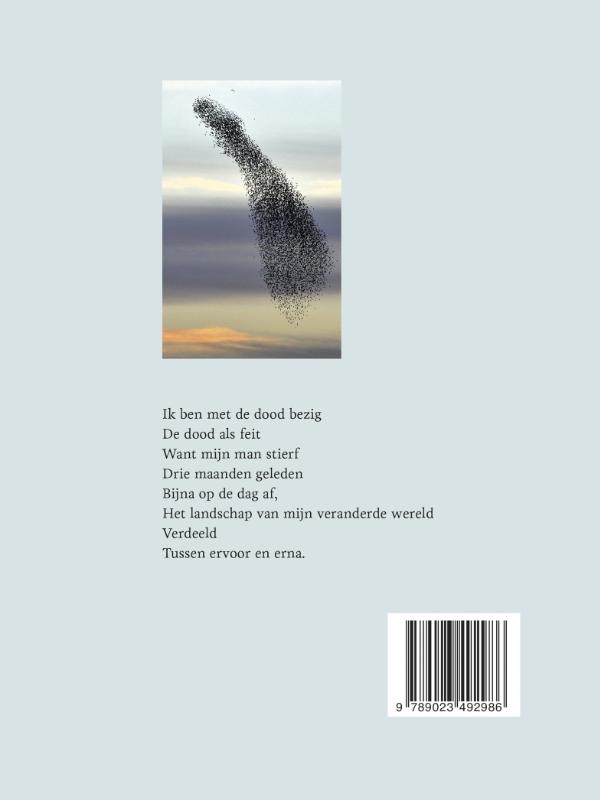 Fluisteringen van liefde, smart en spreeuwen achterkant