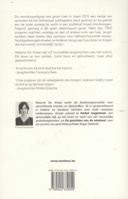 Mevrouw de jeugdrechter achterkant