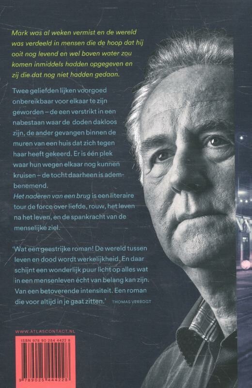 Het naderen van een brug achterkant