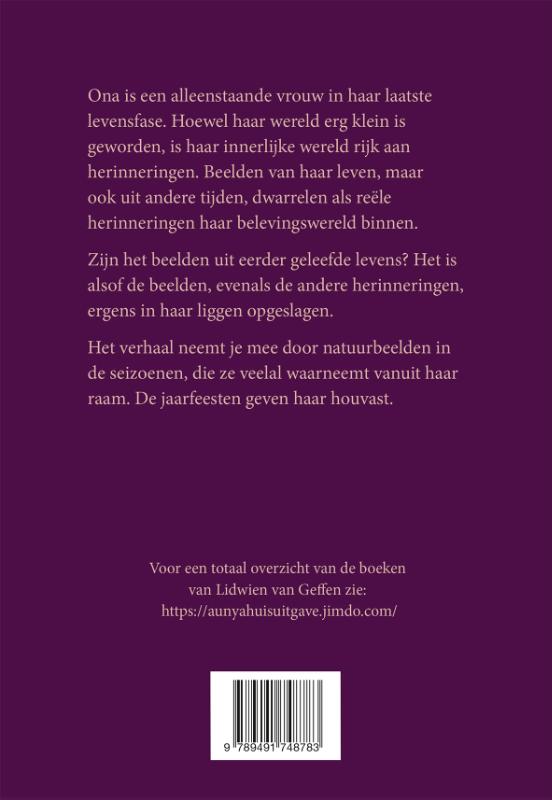 Met de handen in haar schoot achterkant