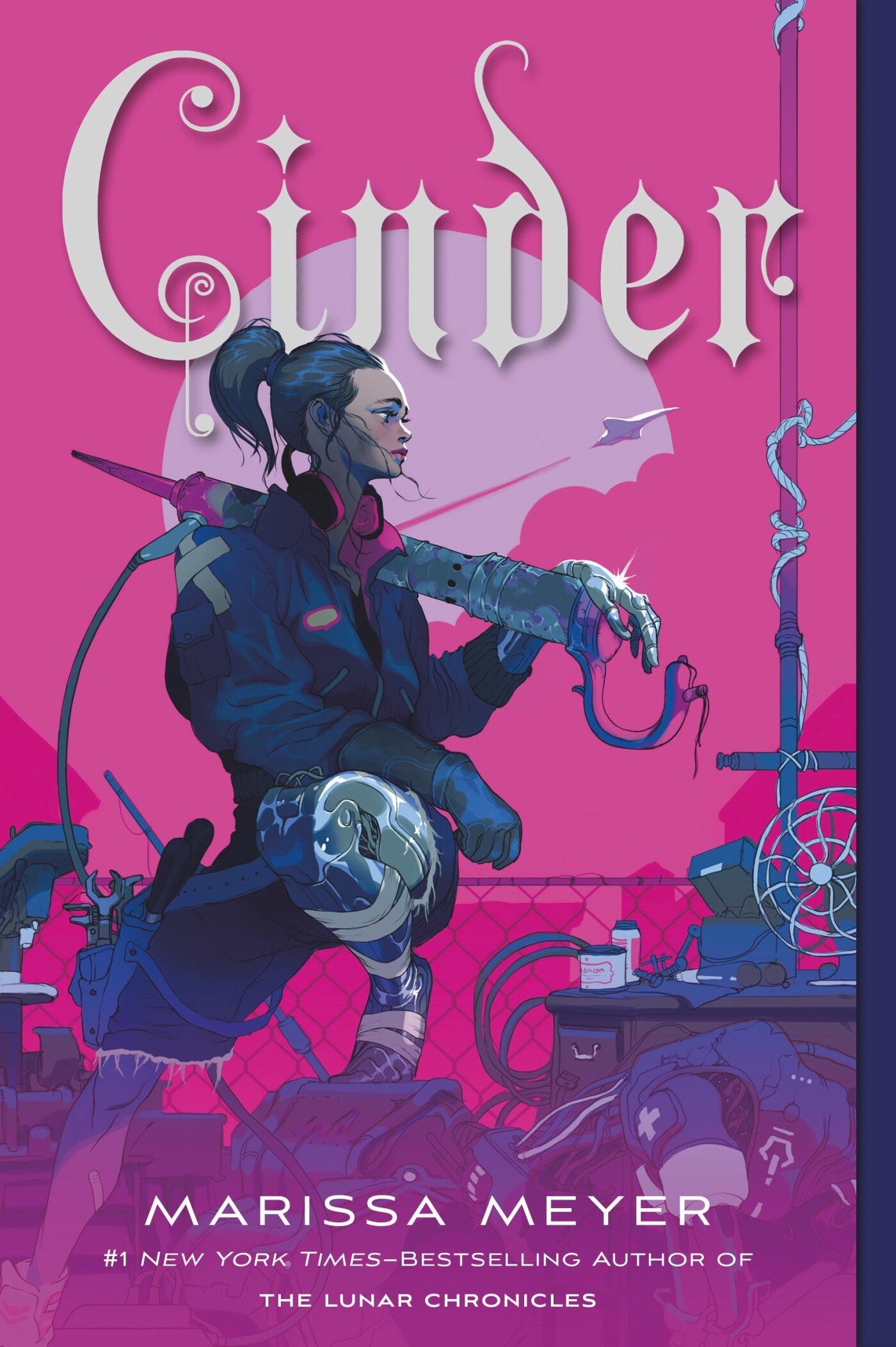 boekenbalie_9781250768889_cover Cinder / The Lunar Chronicles