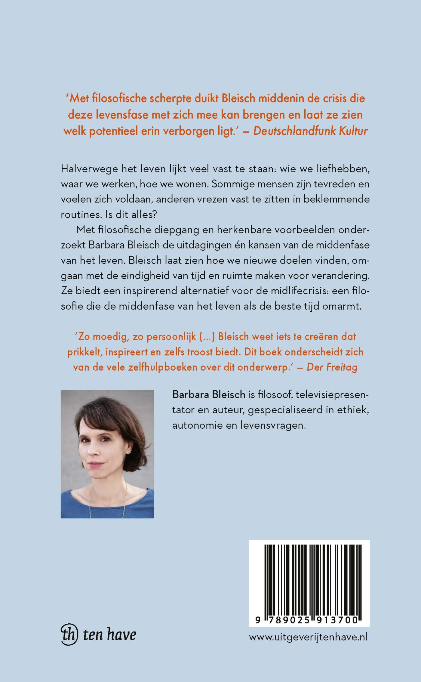In het midden van het leven achterkant