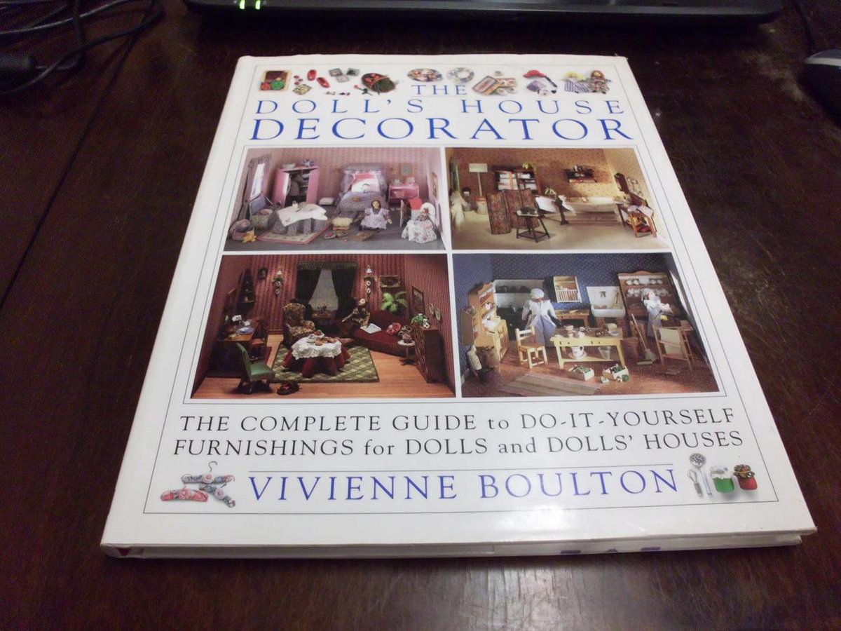 The Dollhouse decorator