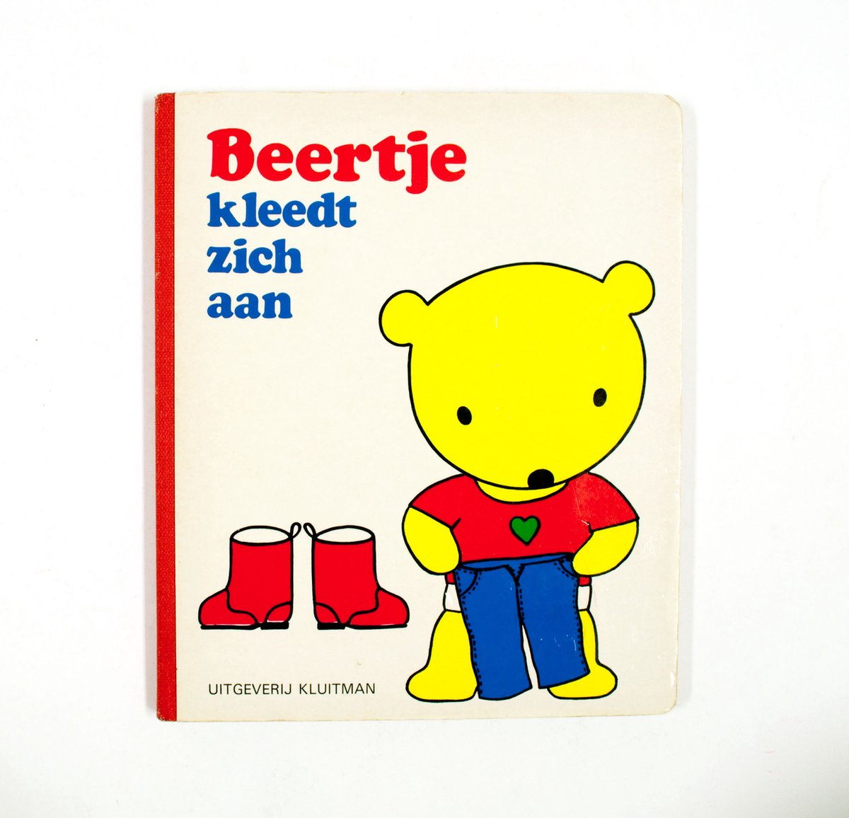 Beertje kleedt zich aan