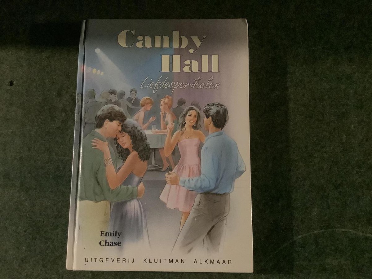 Chase Canby Hall. Liefdesperikelen thumbnail