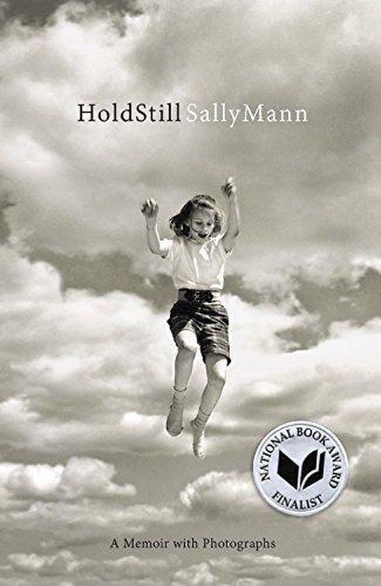 boekenbalie_9780316247764_cover Hold Still Memoir With Photographs