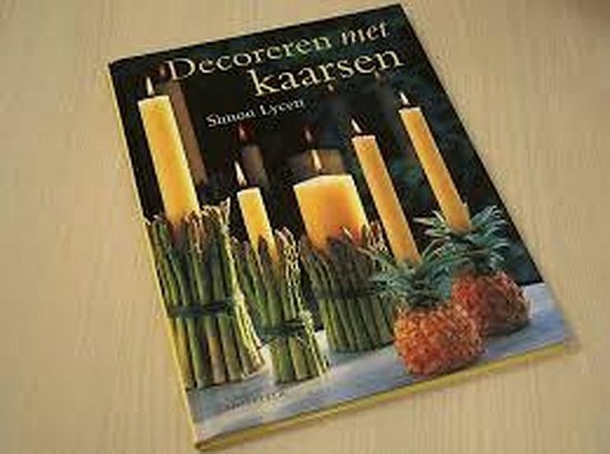 DECOREREN MET KAARSEN