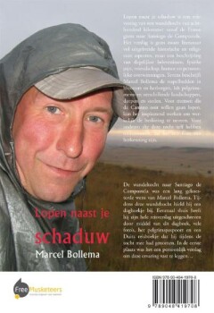 Lopen naast je schaduw achterkant