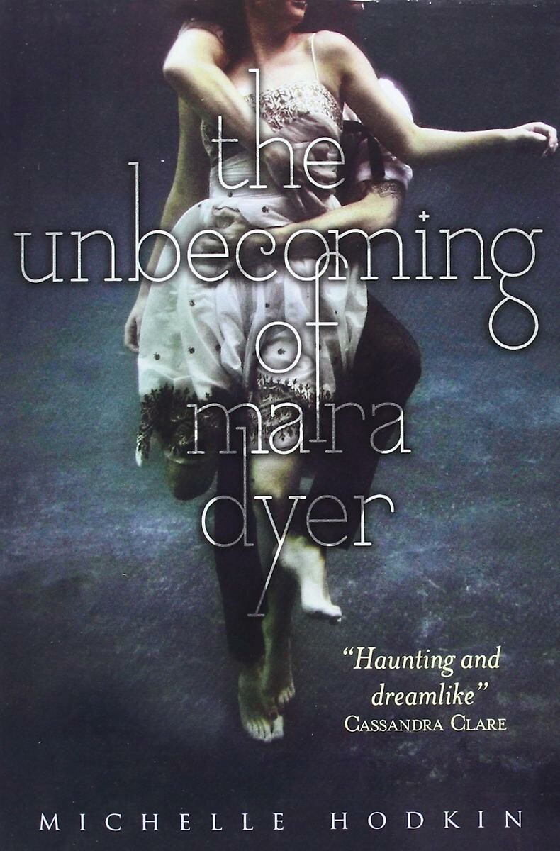 The Unbecoming of Mara Dyer (Mara Dyer 1)