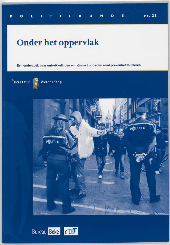 Onder het oppervlak / Politiekunde / 38