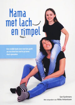 Mama met lach en rimpel