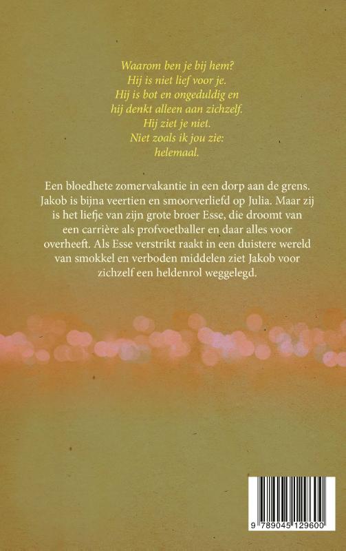 Julia en mijn broer en ik achterkant