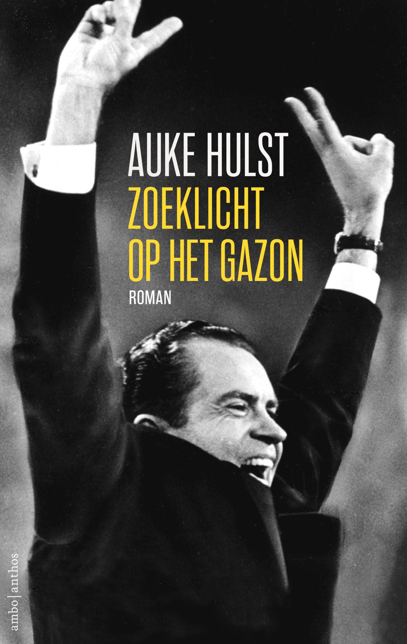 Auke Hulst Zoeklicht Op Het Gazon thumbnail