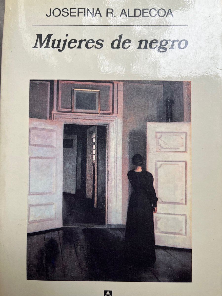 Mujeres De Negro