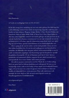 De jongen in blauw achterkant