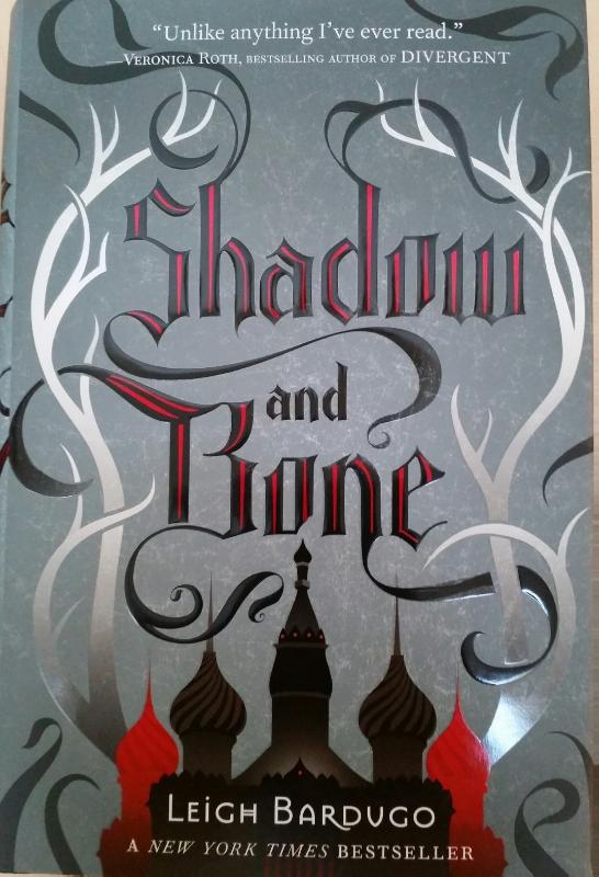 Shadow and bone / Shadow and Bone / 1