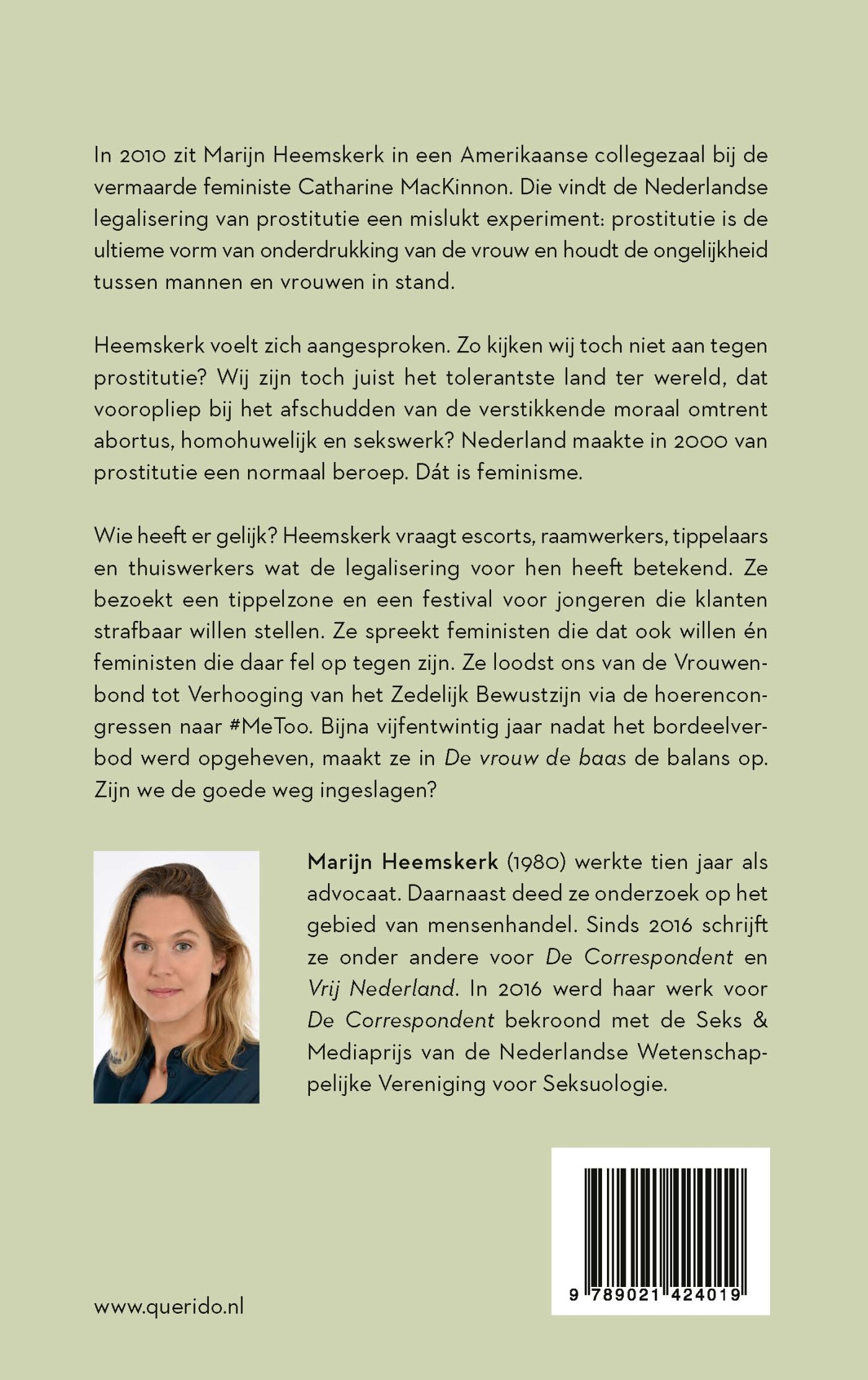De vrouw de baas achterkant