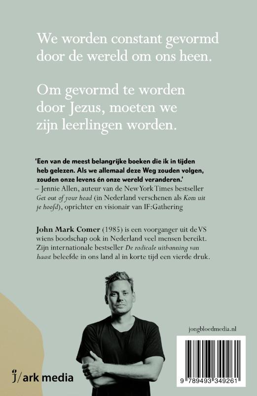 De weg volgen achterkant