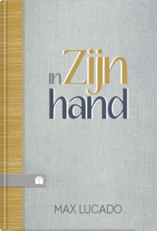 In zijn hand