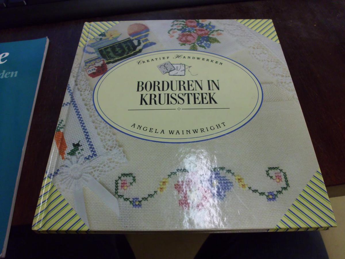 boekenbalie_9789065906304_cover Borduren in kruissteek