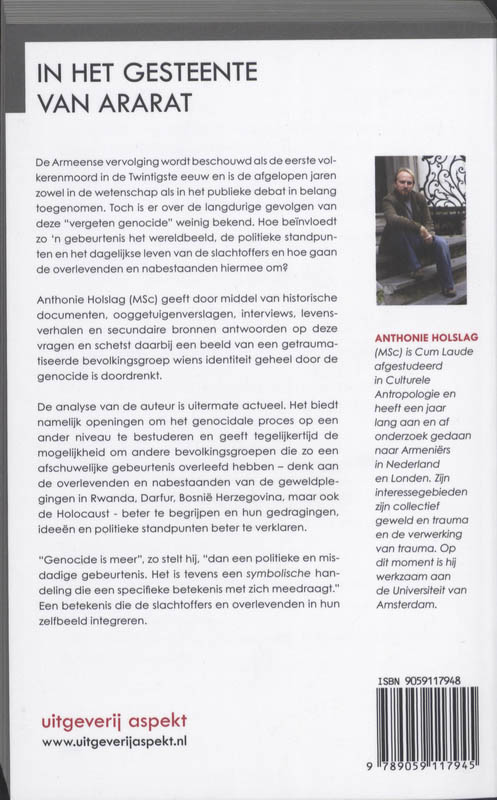 In het gesteente van Ararat achterkant