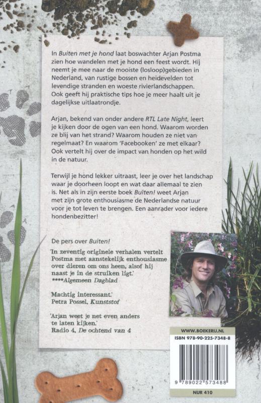 Buiten met je hond achterkant