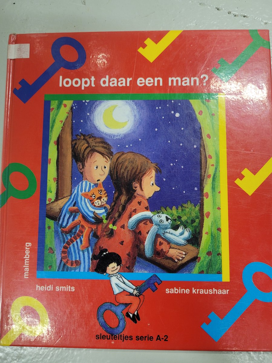 Loopt daar een man?