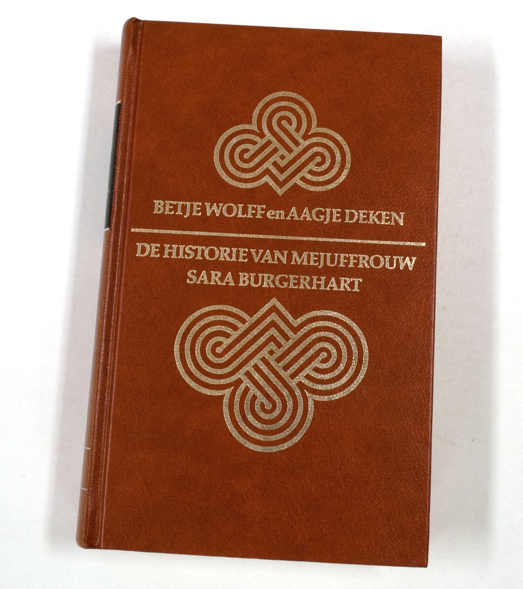SARA BURGERHART