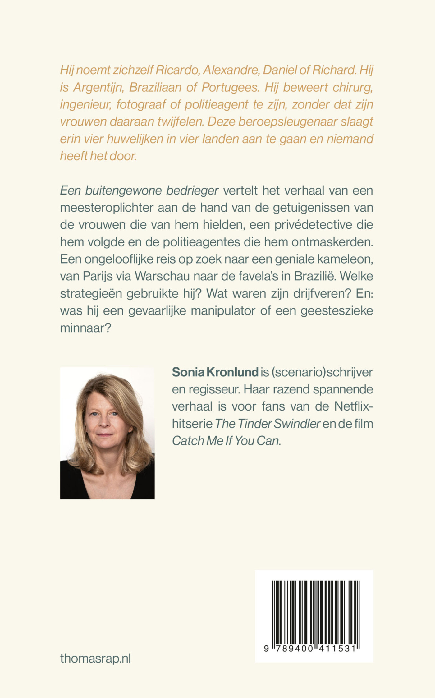 Een buitengewone bedrieger achterkant