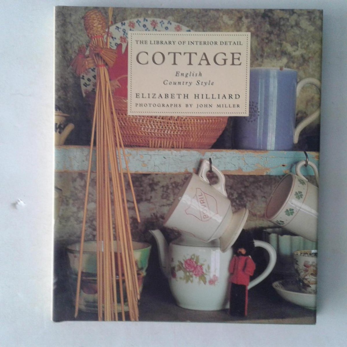 Cottage, English Country Style